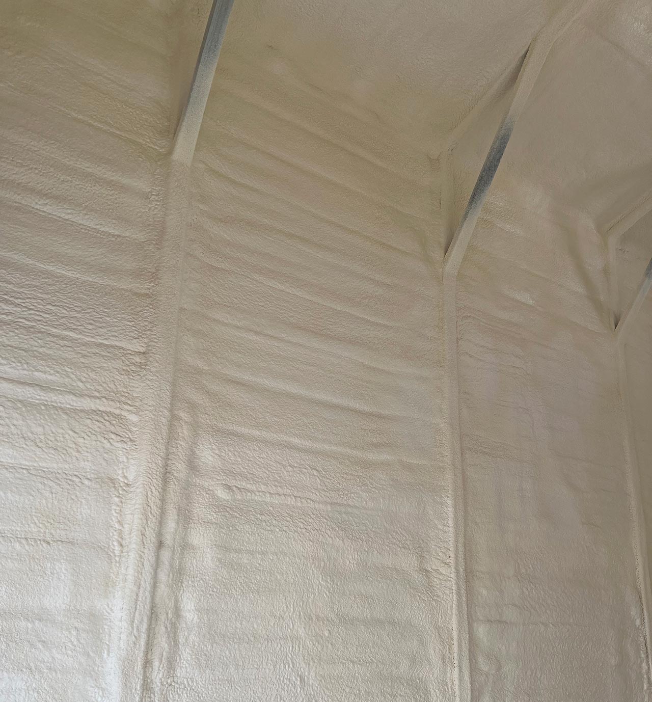 Image of Spray Foam Insulation in newly constructed metal building in Northeast Florida